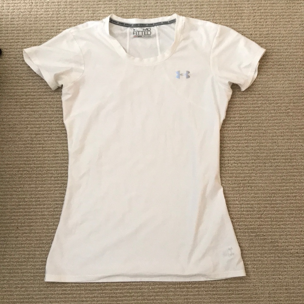 Women’s light-weight workout shirt